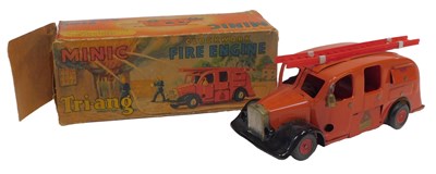 Lot 566 - A Tri-ang Minic clockwork tinplate fire engine,...