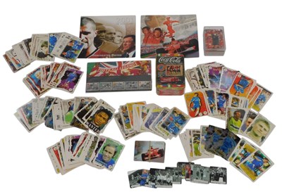 Lot 619 - Various football and other collector's...