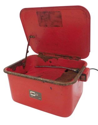 Lot 85E - An SIP parts washer.