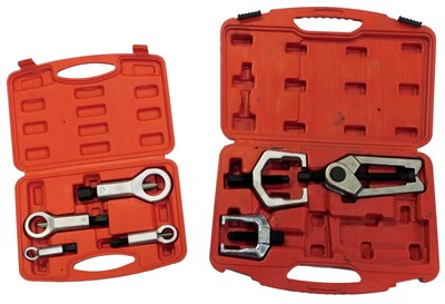 Lot 85H - A Neilson nut breaker set, and a 3 piece front...