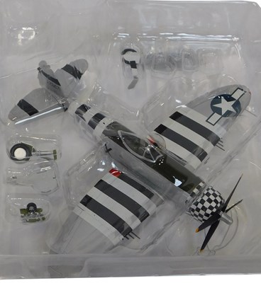 Lot 676 - A Hobbymaster 1:48 scale P47 Thunderbolt, P47D...
