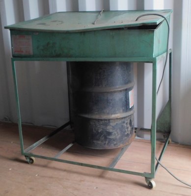 Lot 99 - A GreaseEaters part washer.