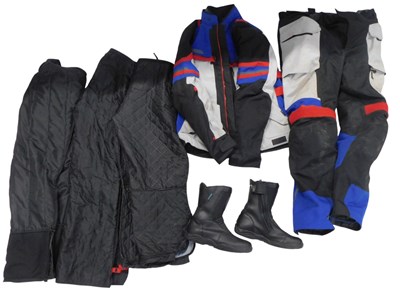 Lot 99M - Motorcycle undergarments, motorcycle boots,...