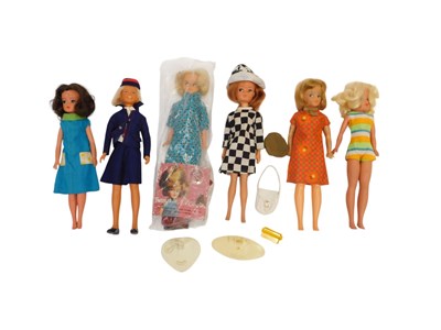 Lot 155 - Sindy and other dolls, including Sindy, Tressy,...