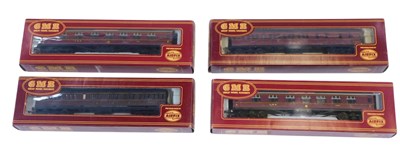 Lot 461 - Airfix OO gauge coaches, including 60ft...