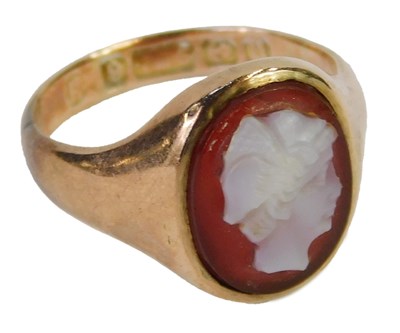 Lot 430 - A 9ct gold and shell cameo ring, bust portrait...