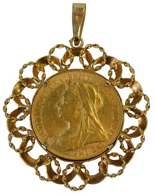 Lot 20 - A Victorian full gold sovereign, 10.3g, veiled...