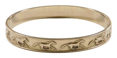 Lot 359 - A Rosemary Hethrington 9ct gold equestrian...