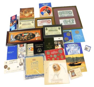 Lot 526 - Coinage and bank notes, including uncirculated...