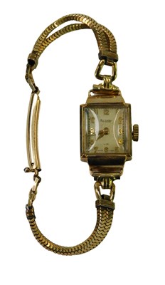 Lot 470 - An early 20thC Rotary lady's wristwatch, the...