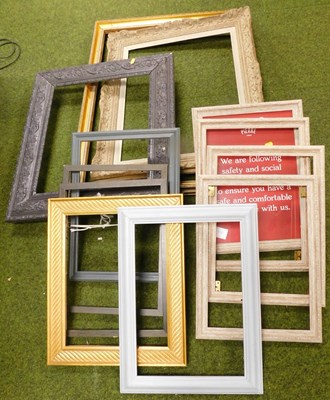 Lot 2241 - A group of picture frames, some limed, others...