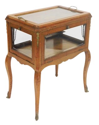 Lot 749 - A late 19thC French mahogany bijouterie...