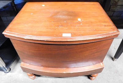 Lot 1062 - A Victorian mahogany commode, pot liner with...