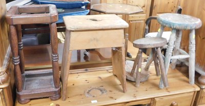 Lot 1129 - A pine kneehole dressing table, together with...