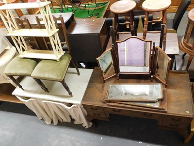 Lot 1091 - A group of furniture, to include an early...