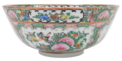 Lot 834 - A Qing dynasty, late 19thC Cantonese famille...