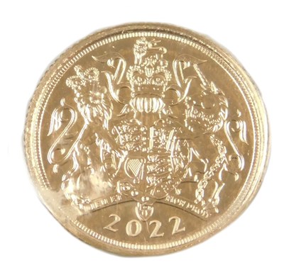 Lot 300 - An Elizabeth II gold half sovereign 2022, 4.0g.
