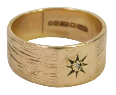 Lot 626 - A 9ct gold gentleman's signet ring, with a...