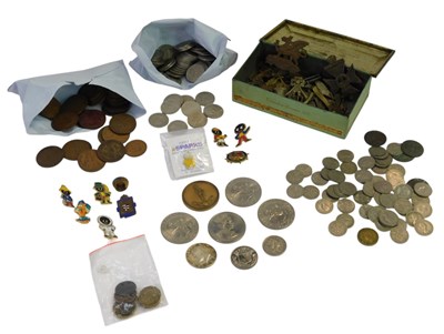Lot 656 - A group of military cap badges, to include The...