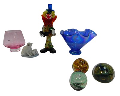 Lot 706 - A group of glassware, to include a Caithness...