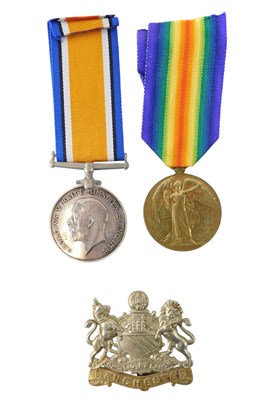 Lot 259 - A pair of WWI medals, consisting of the...