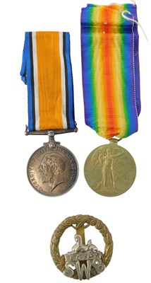 Lot 260 - A pair of WWI medals, consisting of the...