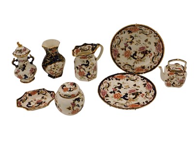 Lot 192 - A quantity of Masons Royal Mandalay pattern...