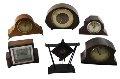 Lot 205 - A quantity of mantel clocks, to include John...