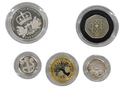 Lot 484 - A Royal Mint 2010 UK silver Piedfort five coin...