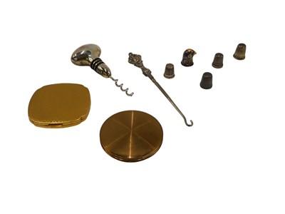 Lot 557 - Miscellaneous items, to include silver mounted...