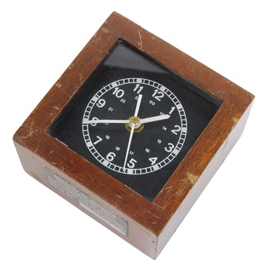 Lot 720 - A quartz electronic chronometer, with 1.5 volt...