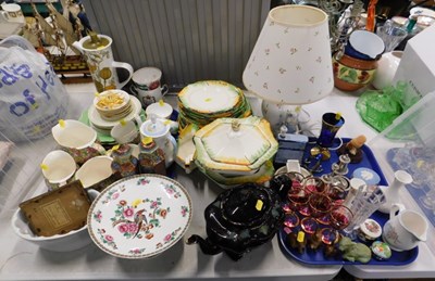 Lot 2062 - A quantity of housewares and ceramics, to...