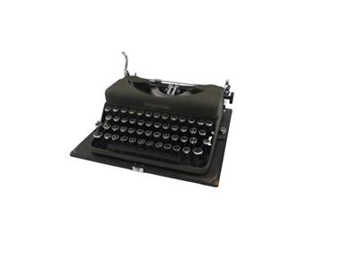 Lot 913 - An Imperial vintage portable typewriter, 26cm...