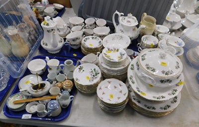 Lot 2122 - A quantity of housewares, to include Richmond...