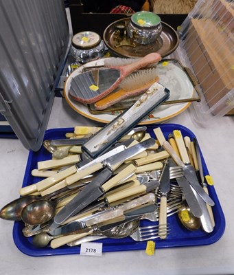 Lot 2178 - A quantity of flatware, cutlery, mirrors,...