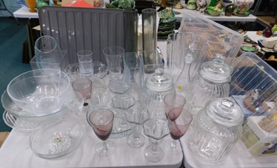 Lot 2182 - Glassware, to include sundae dishes, vases,...