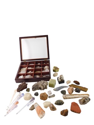 Lot 1018 - A group of polished and unpolished rocks, gems,...