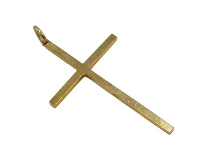 Lot 56 - A 9ct gold cross pendant, 3.0g.