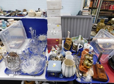 Lot 2220 - Glassware and housewares, to include glass...