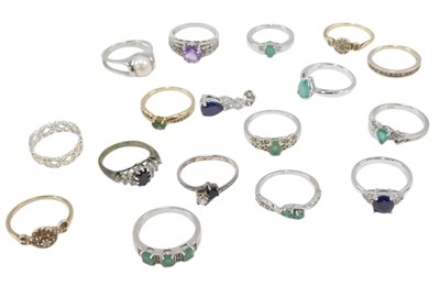 Lot 683 - Assorted silver and gem set dress...