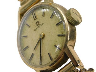 Lot 629 - An Omega lady's 9ct gold cased wristwatch,...