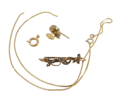 Lot 632 - A Victorian 9ct gold and seed pearl bar brooch,...