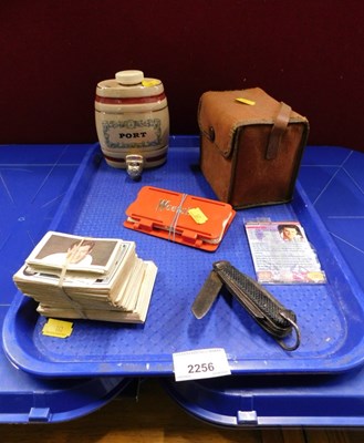 Lot 2256 - A Kodak Brownie boxed camera, a Wade port...