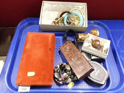 Lot 2266 - Costume jewellery, to include an animal paw...