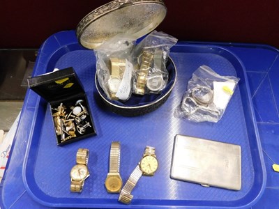 Lot 2270 - Costume jewellery, to include a torc style...