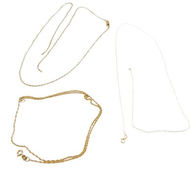 Lot 644 - Three 9ct gold fine link neck chains, 5.3g.