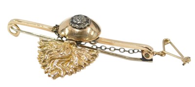 Lot 61 - A Royal Fusiliers regimental brooch, 5.1g.