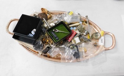 Lot 2293 - Miscellaneous items, to include some costume...