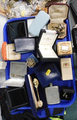 Lot 2292 - Costume jewellery, to include white metal, etc.