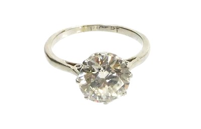 Lot 8 - A diamond solitaire ring, in a crown setting,...